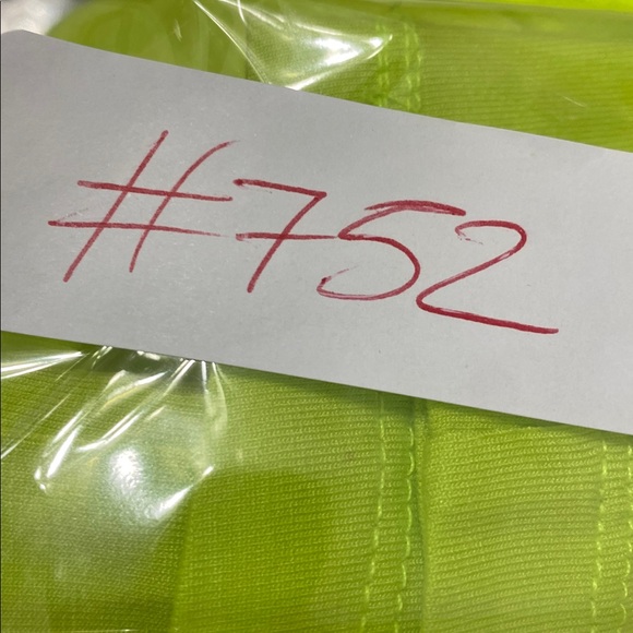 NWT OZAI N KU RACQUET
TANK TOP, LIME - Picture 13 of 13